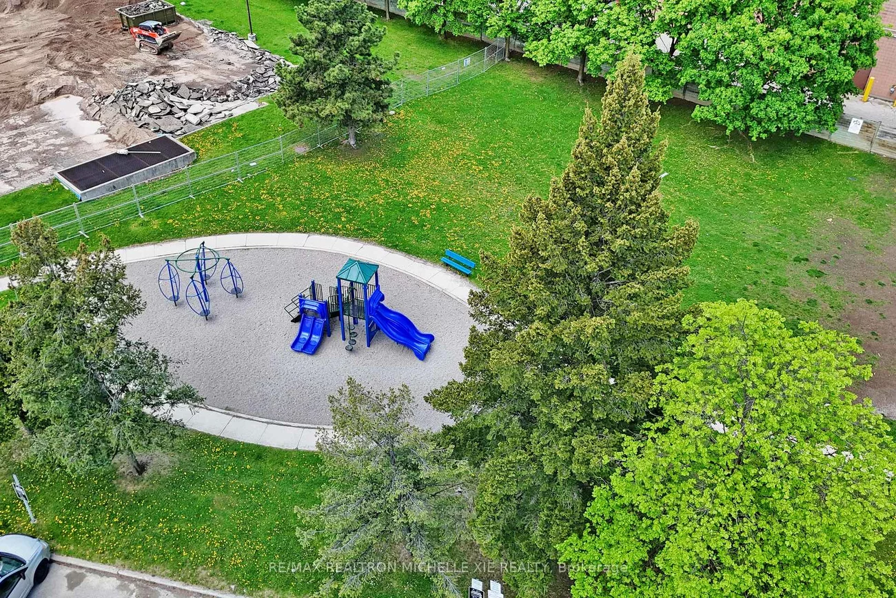 65, Trailwood, Hurontario, Mississauga
