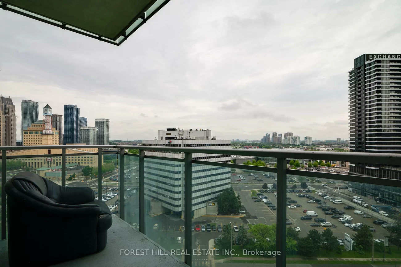 220, Burnhamthorpe, City Centre, Mississauga
