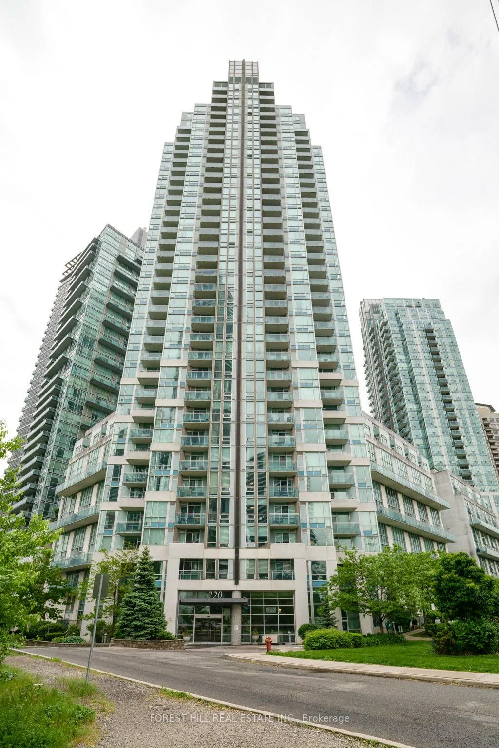 220, Burnhamthorpe, City Centre, Mississauga