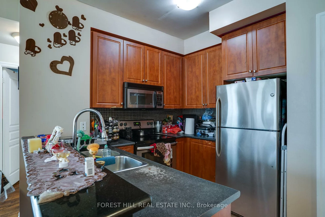 220, Burnhamthorpe, City Centre, Mississauga
