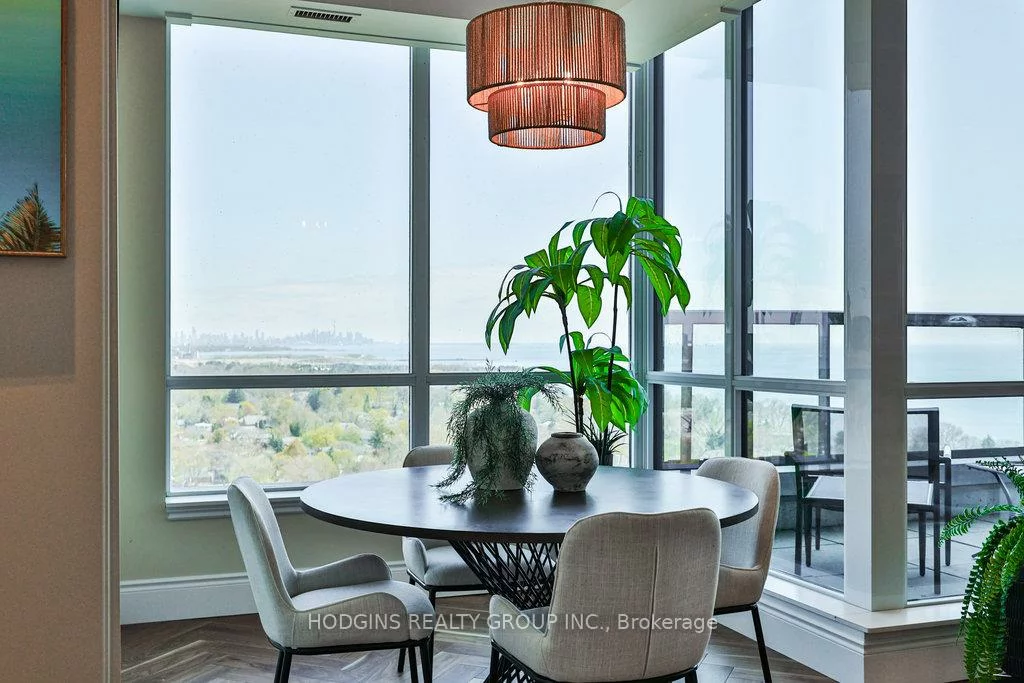 1, Hurontario, Port Credit, Mississauga