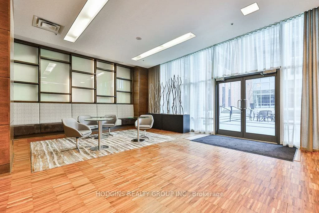1, Hurontario, Port Credit, Mississauga