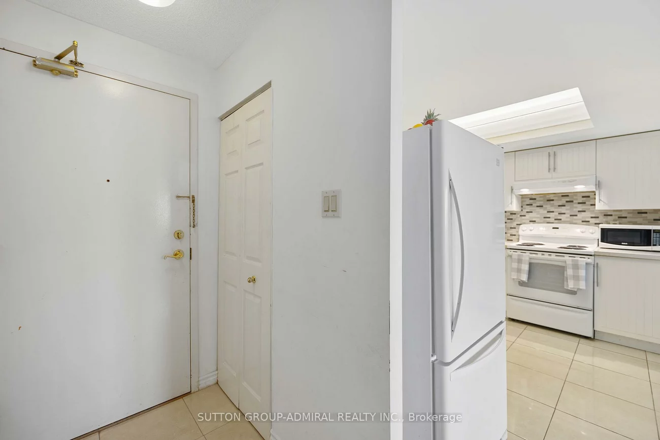 4460, Tucana, Hurontario, Mississauga