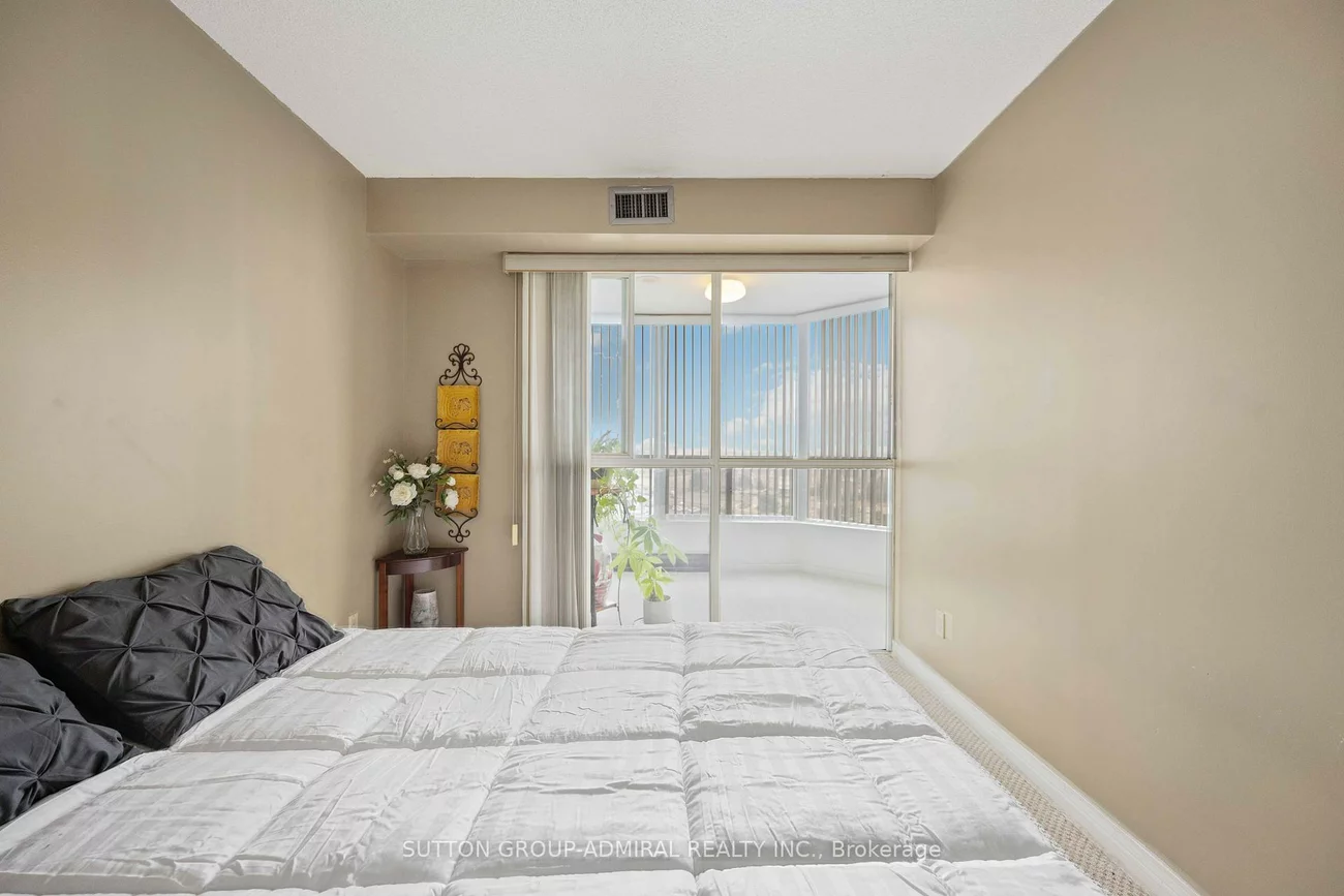 4460, Tucana, Hurontario, Mississauga