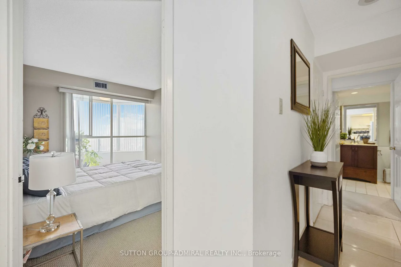 4460, Tucana, Hurontario, Mississauga