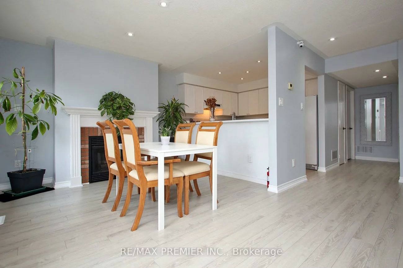 45, Bristol, Hurontario, Mississauga