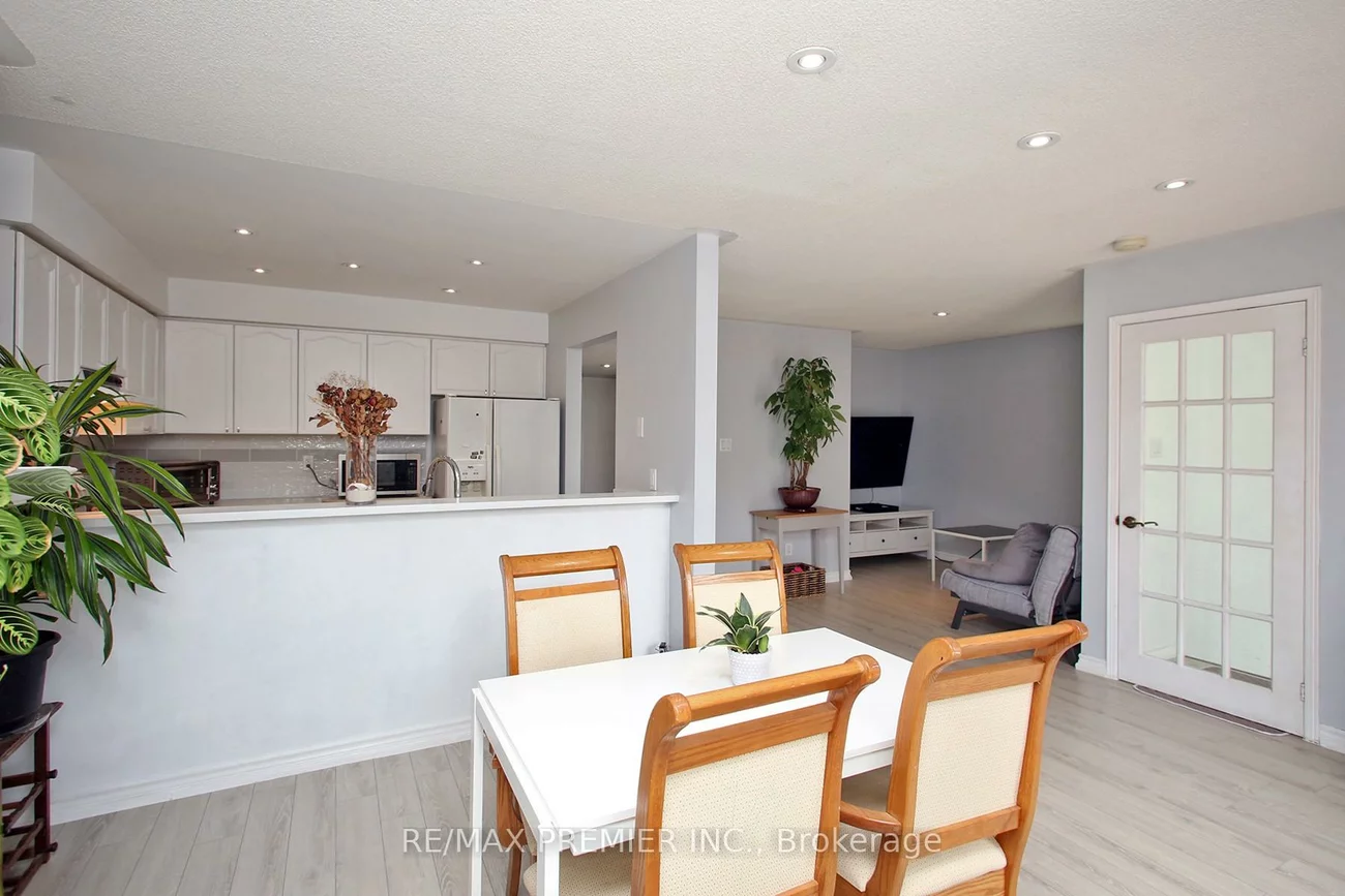 45, Bristol, Hurontario, Mississauga