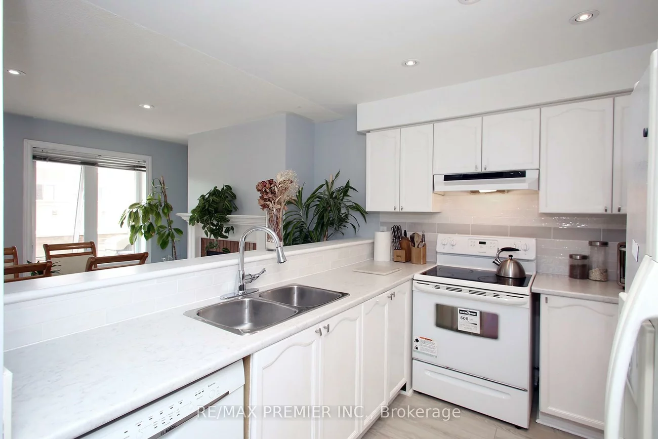 45, Bristol, Hurontario, Mississauga