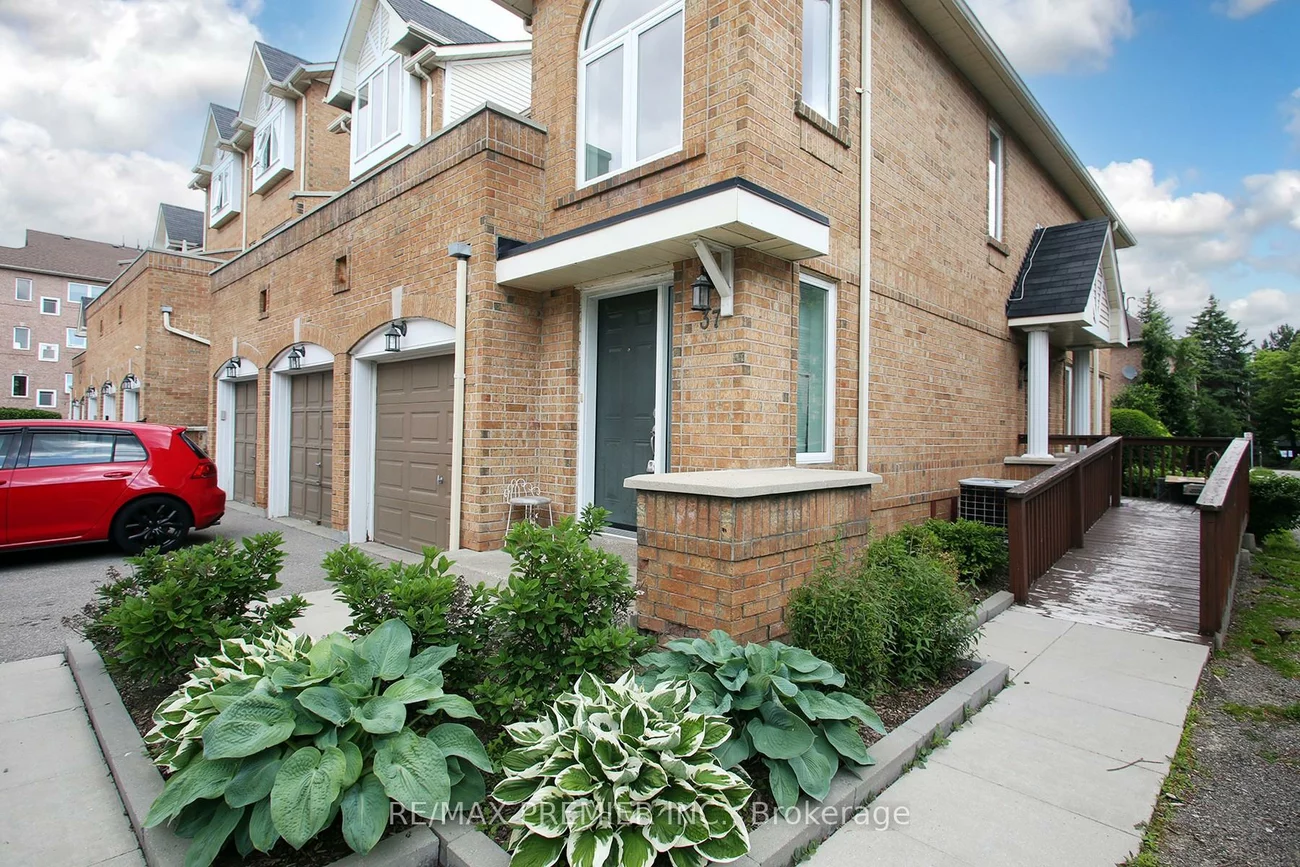 45, Bristol, Hurontario, Mississauga