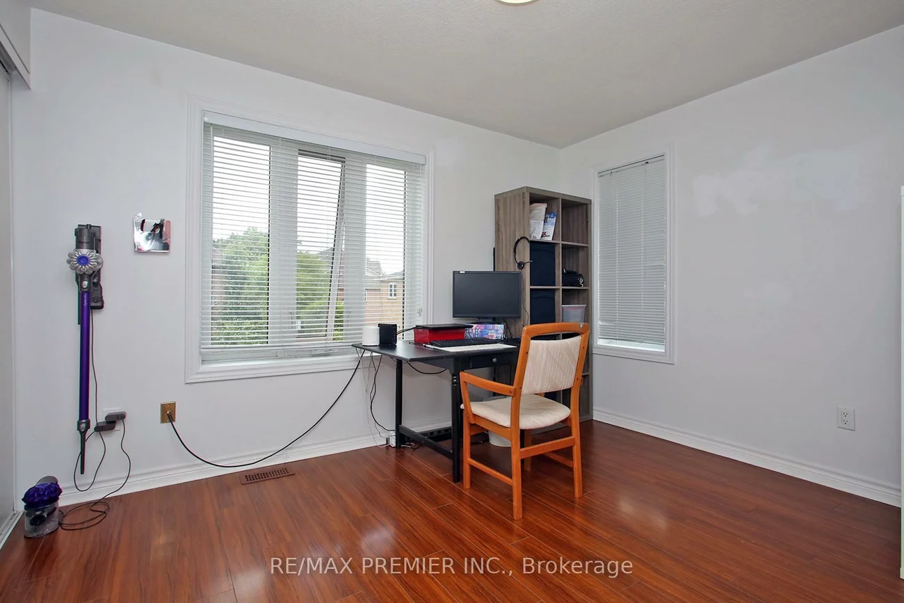 45, Bristol, Hurontario, Mississauga
