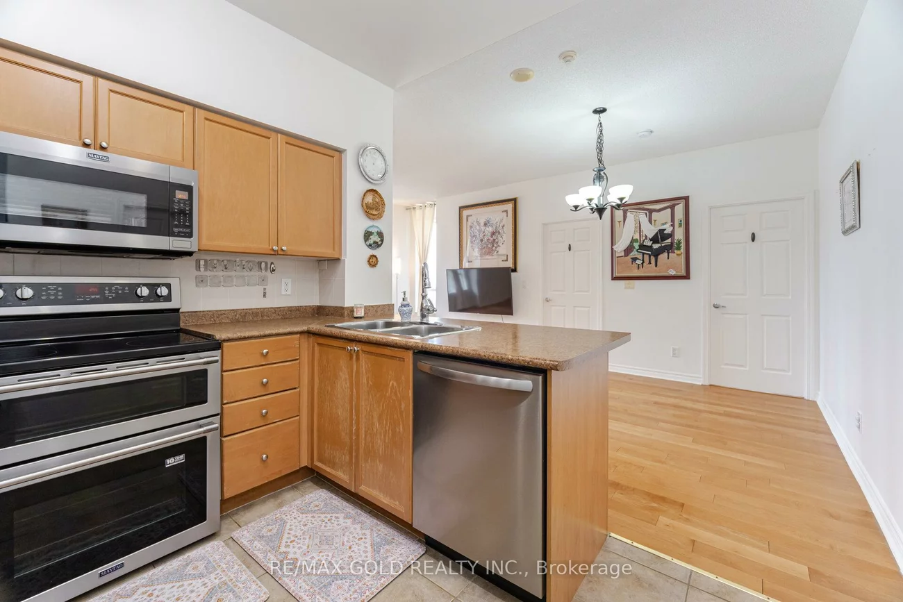 388, Prince Of Wales, City Centre, Mississauga