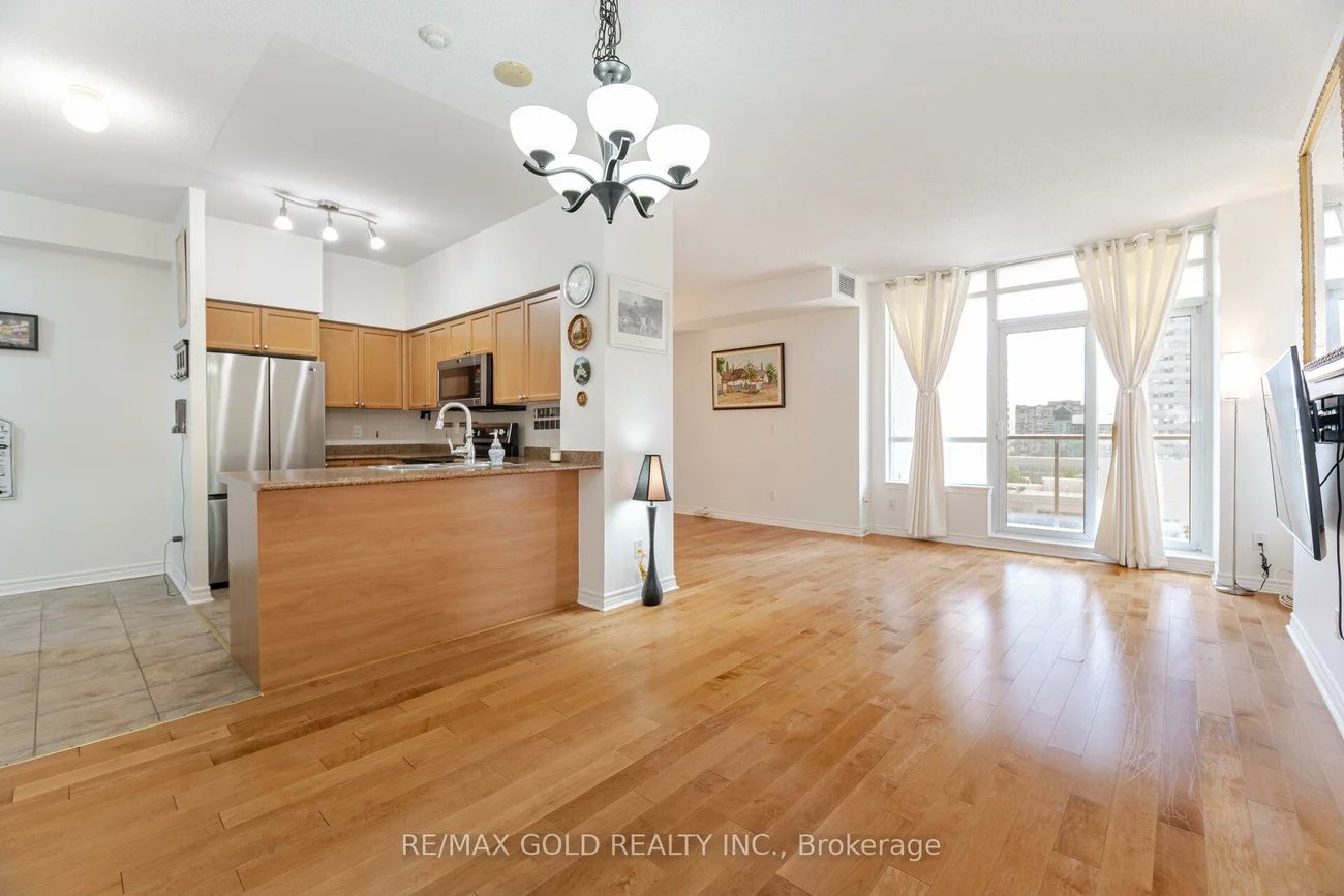 388, Prince Of Wales, City Centre, Mississauga