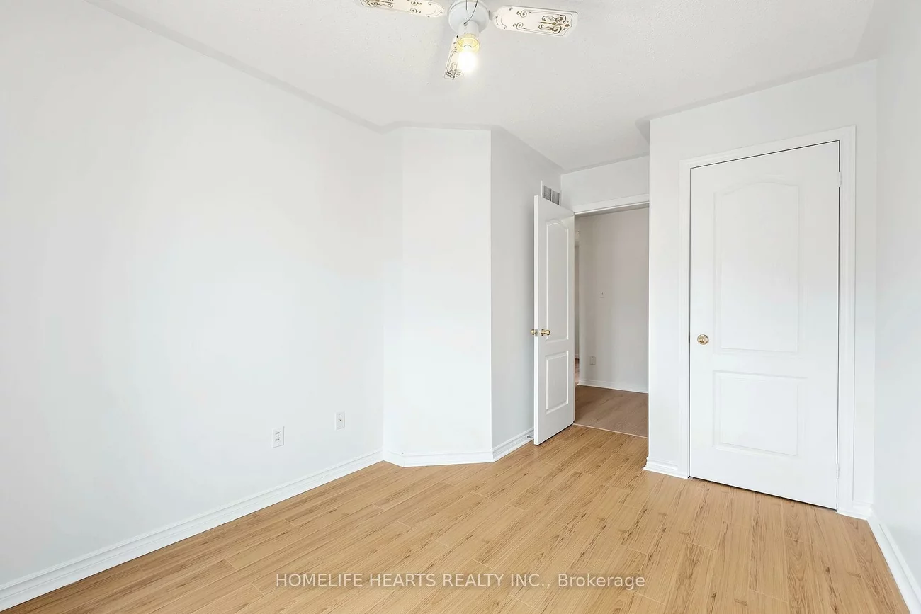 525, Novo Star, Meadowvale Village, Mississauga