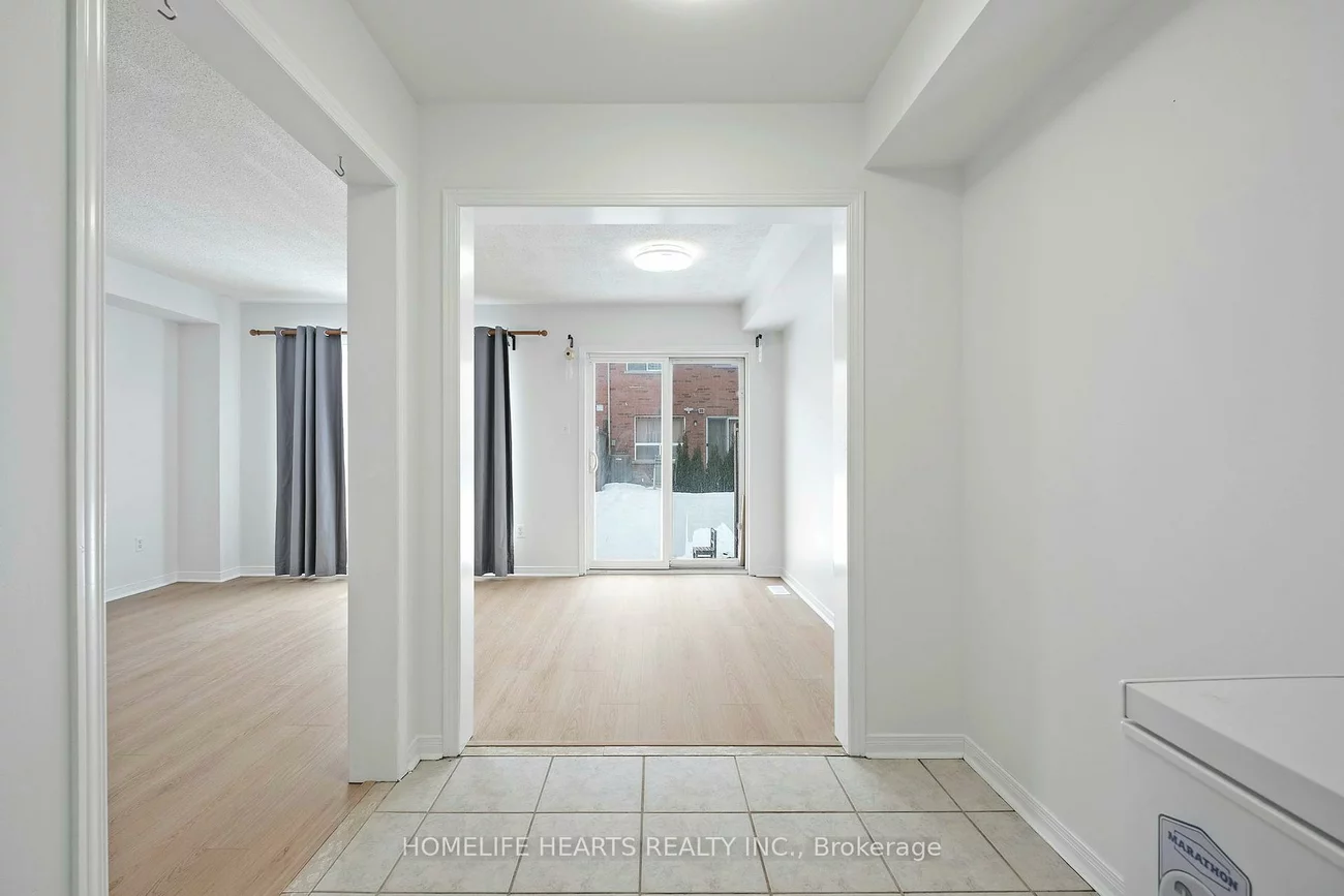 525, Novo Star, Meadowvale Village, Mississauga