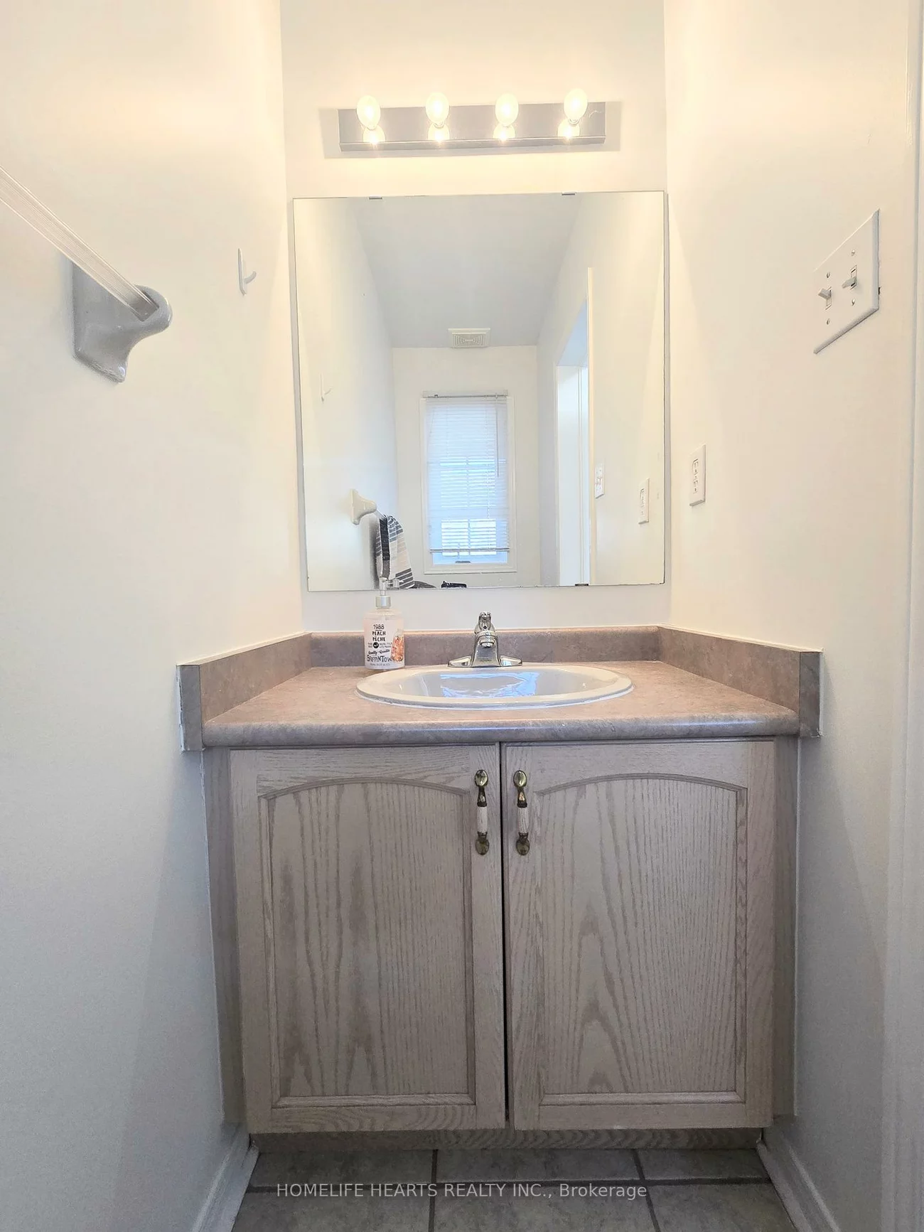 525, Novo Star, Meadowvale Village, Mississauga