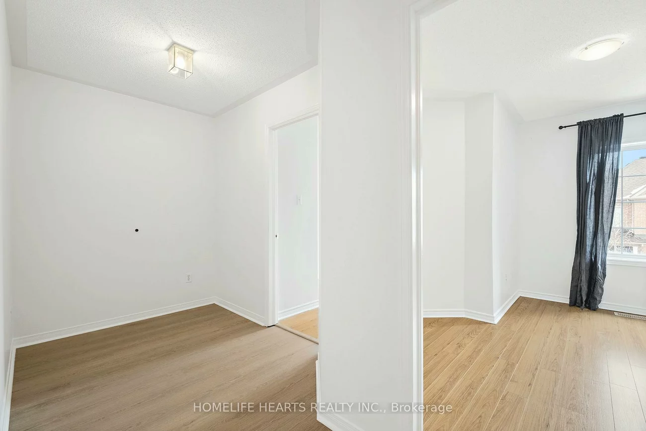 525, Novo Star, Meadowvale Village, Mississauga