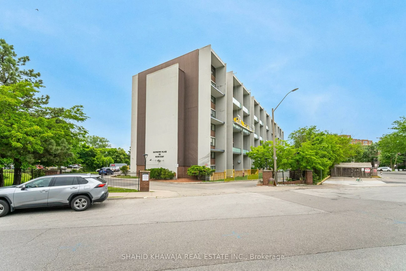 2121, Roche, Sheridan, Mississauga