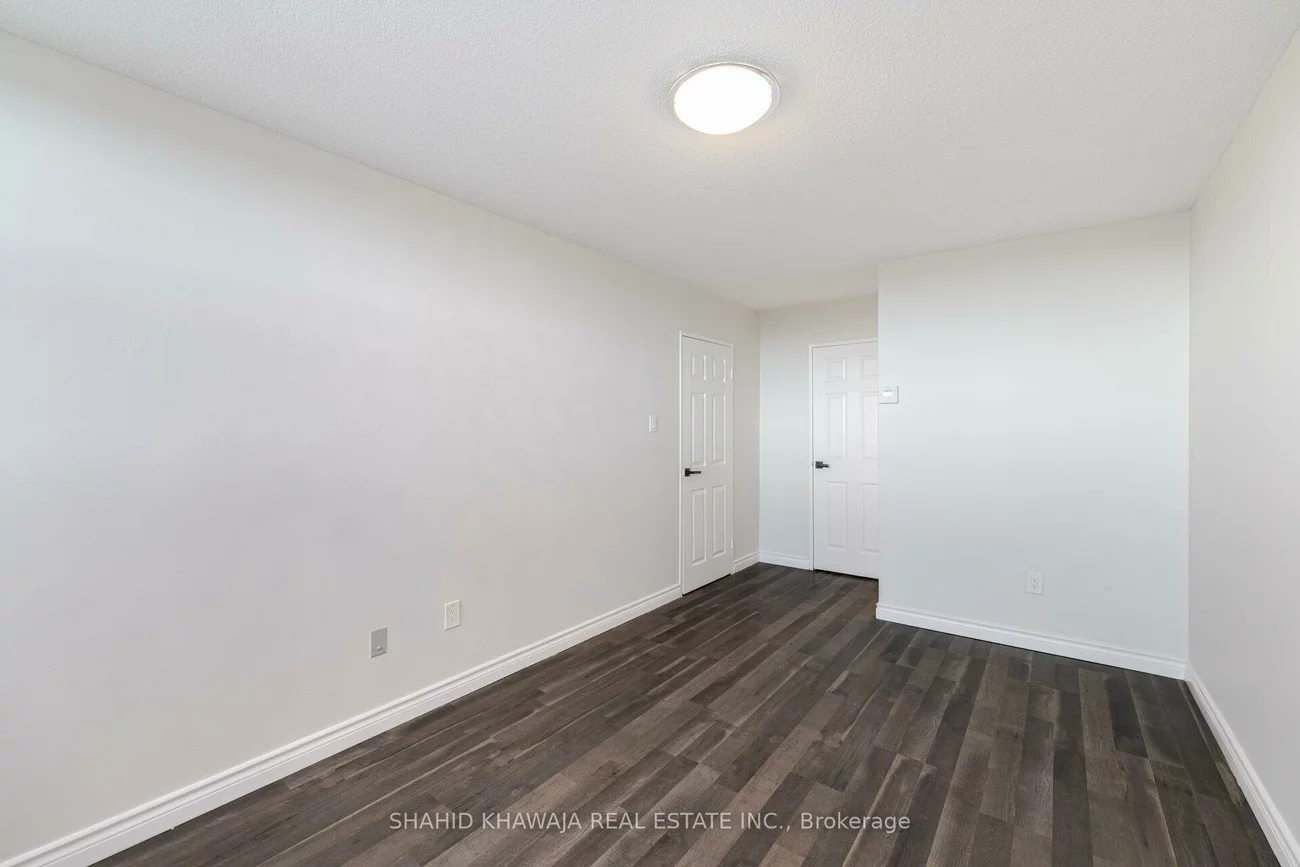 2121, Roche, Sheridan, Mississauga