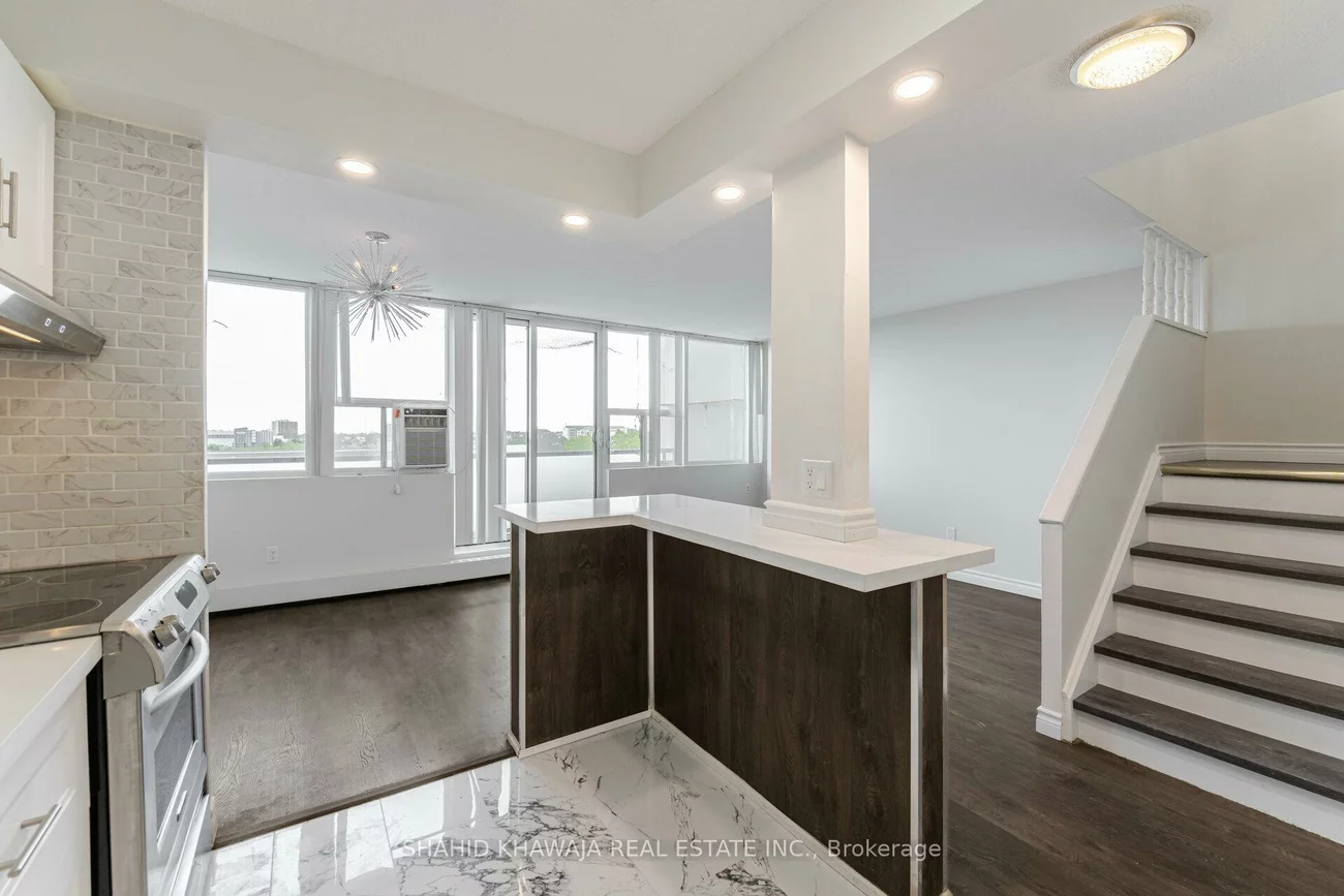 2121, Roche, Sheridan, Mississauga