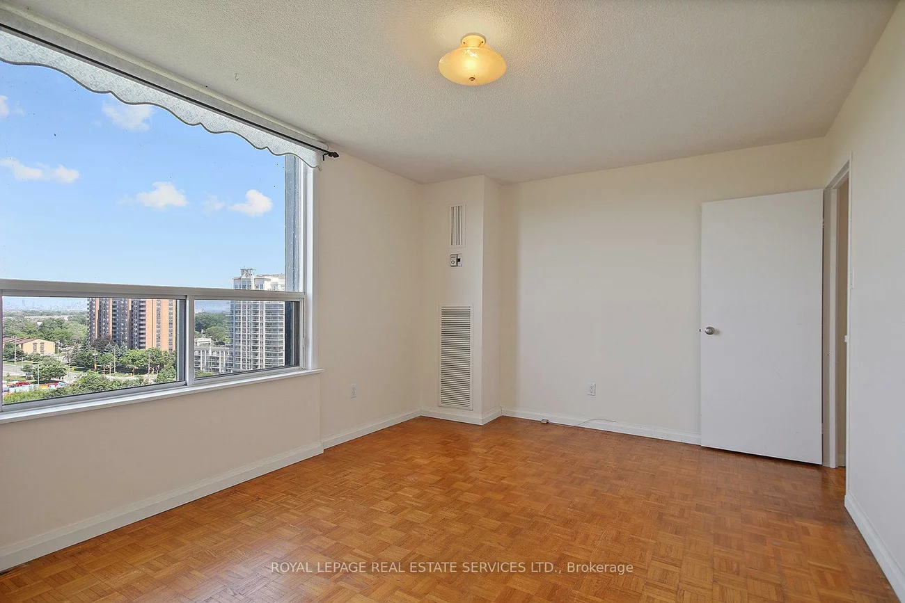 1535, Lakeshore, Lakeview, Mississauga