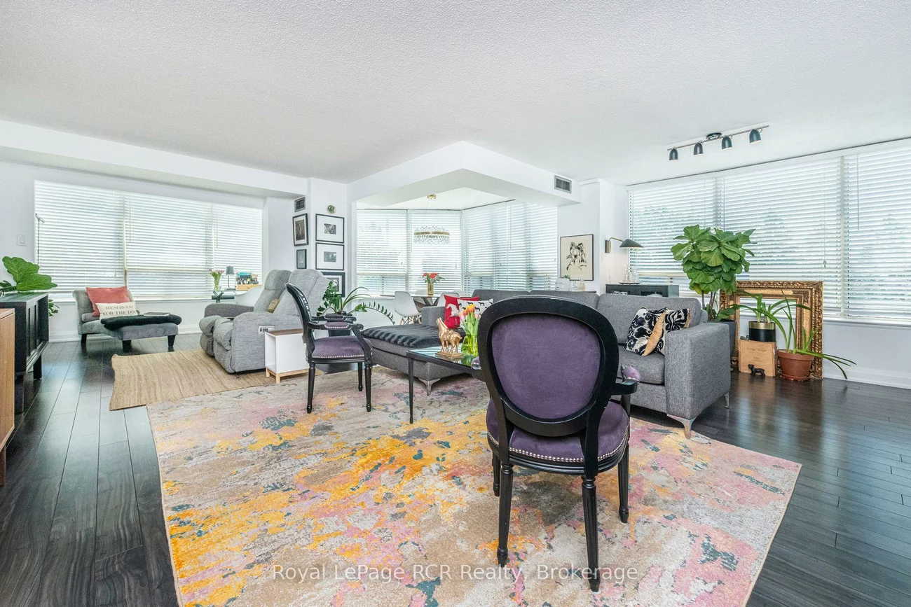 700, Constellation, Hurontario, Mississauga