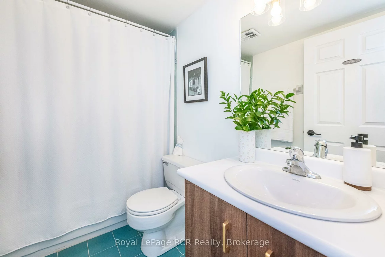 700, Constellation, Hurontario, Mississauga