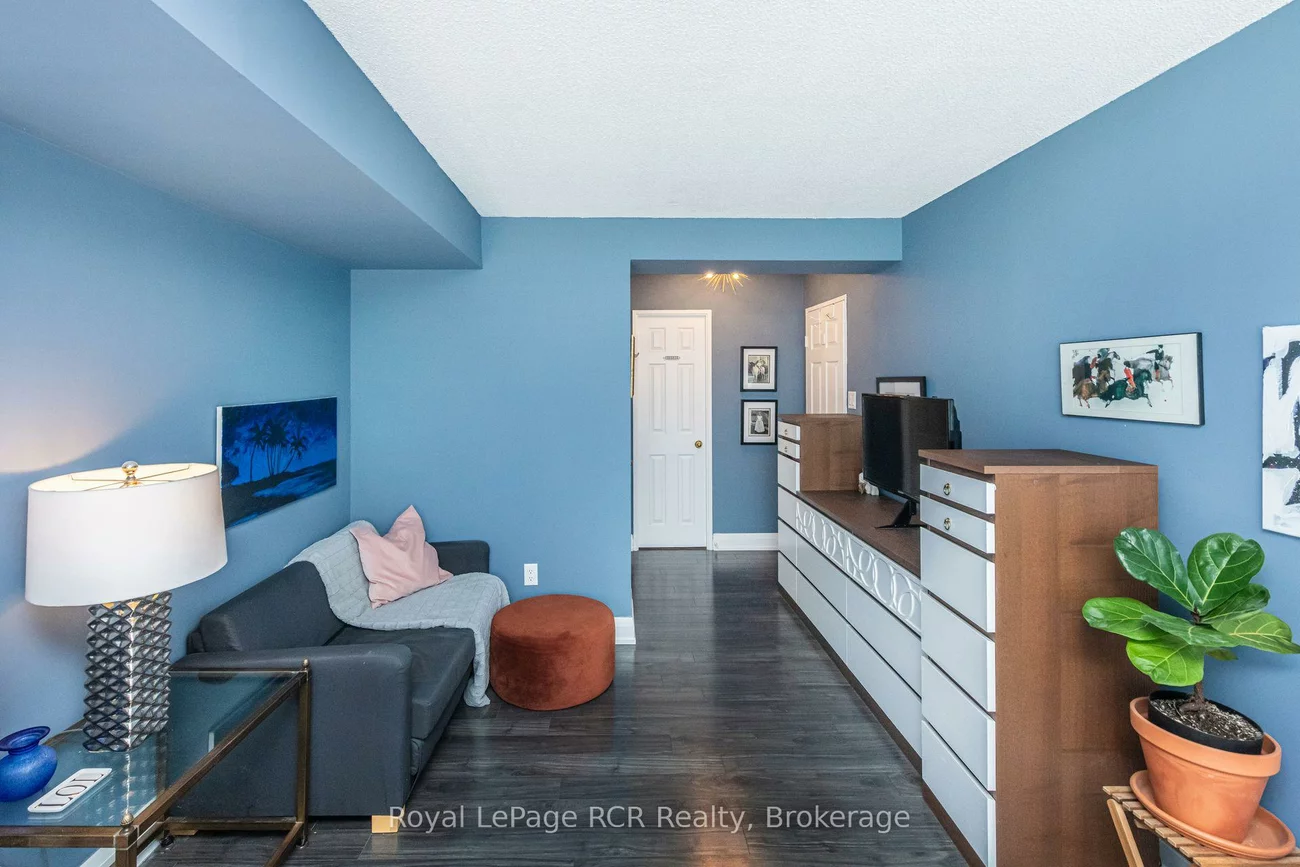 700, Constellation, Hurontario, Mississauga