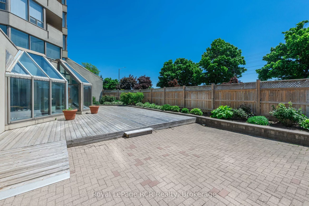 700, Constellation, Hurontario, Mississauga