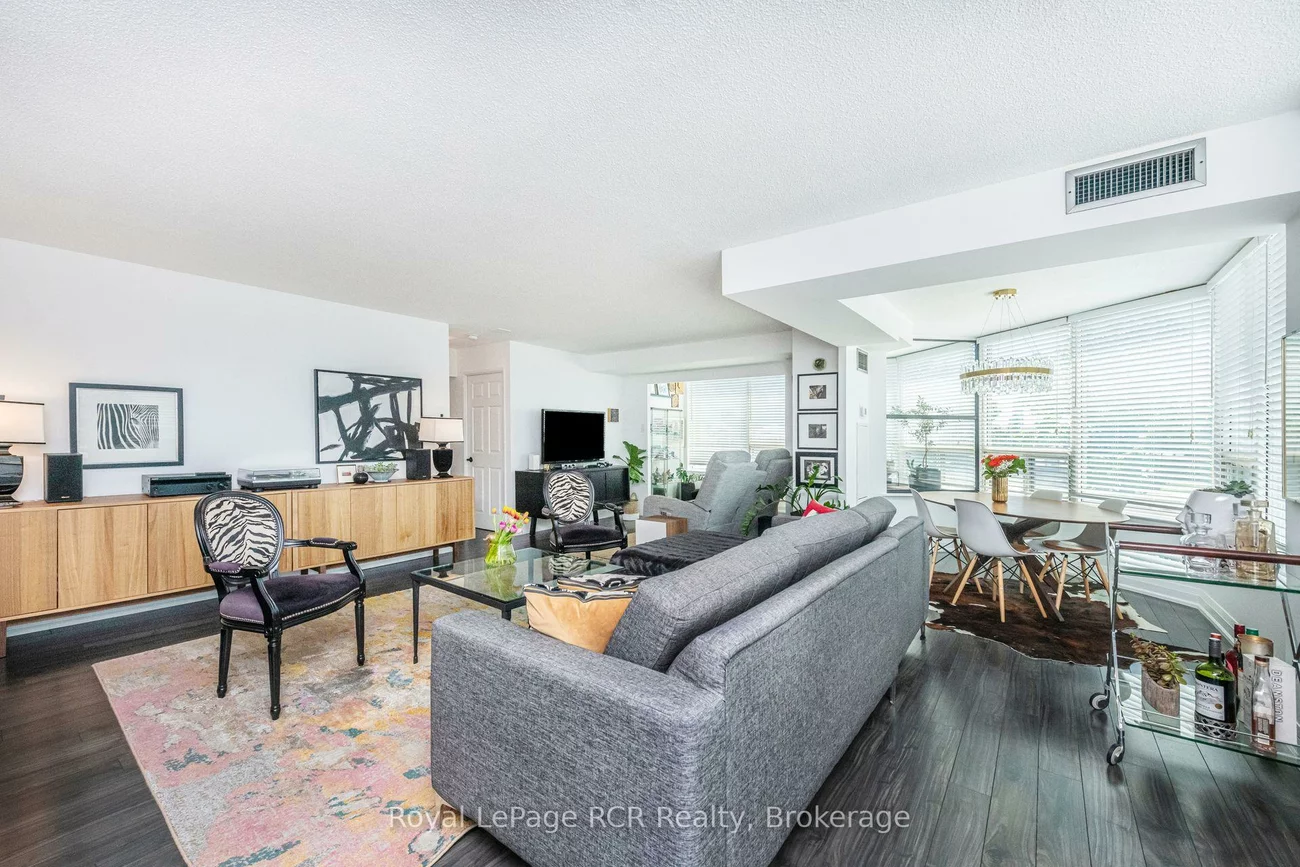 700, Constellation, Hurontario, Mississauga