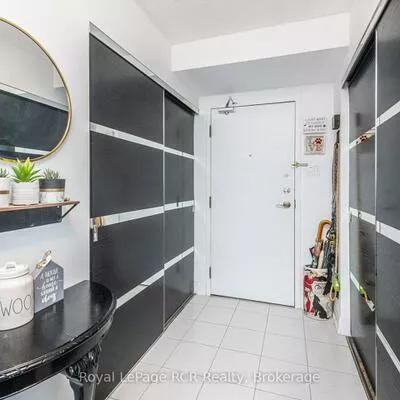 700, Constellation, Hurontario, Mississauga