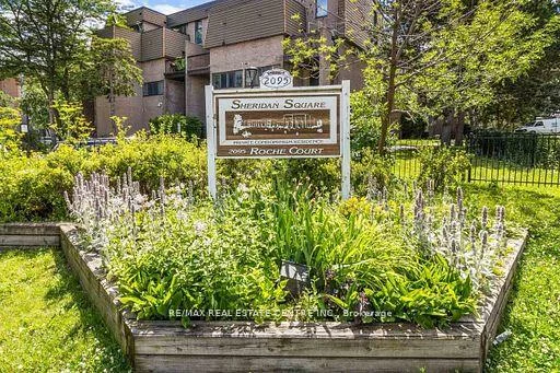 2095, Roche, Sheridan, Mississauga