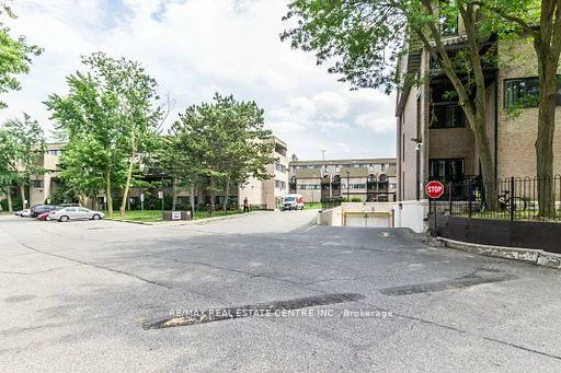 2095, Roche, Sheridan, Mississauga