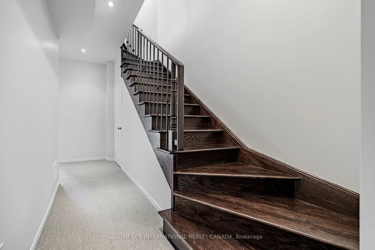 5700, Tosca, Churchill Meadows, Mississauga