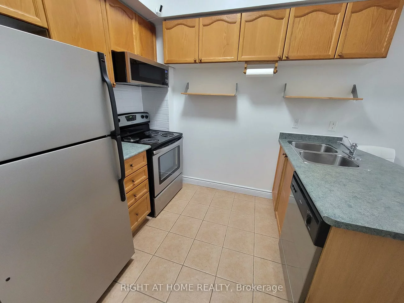 625, Shoreline, Cooksville, Mississauga