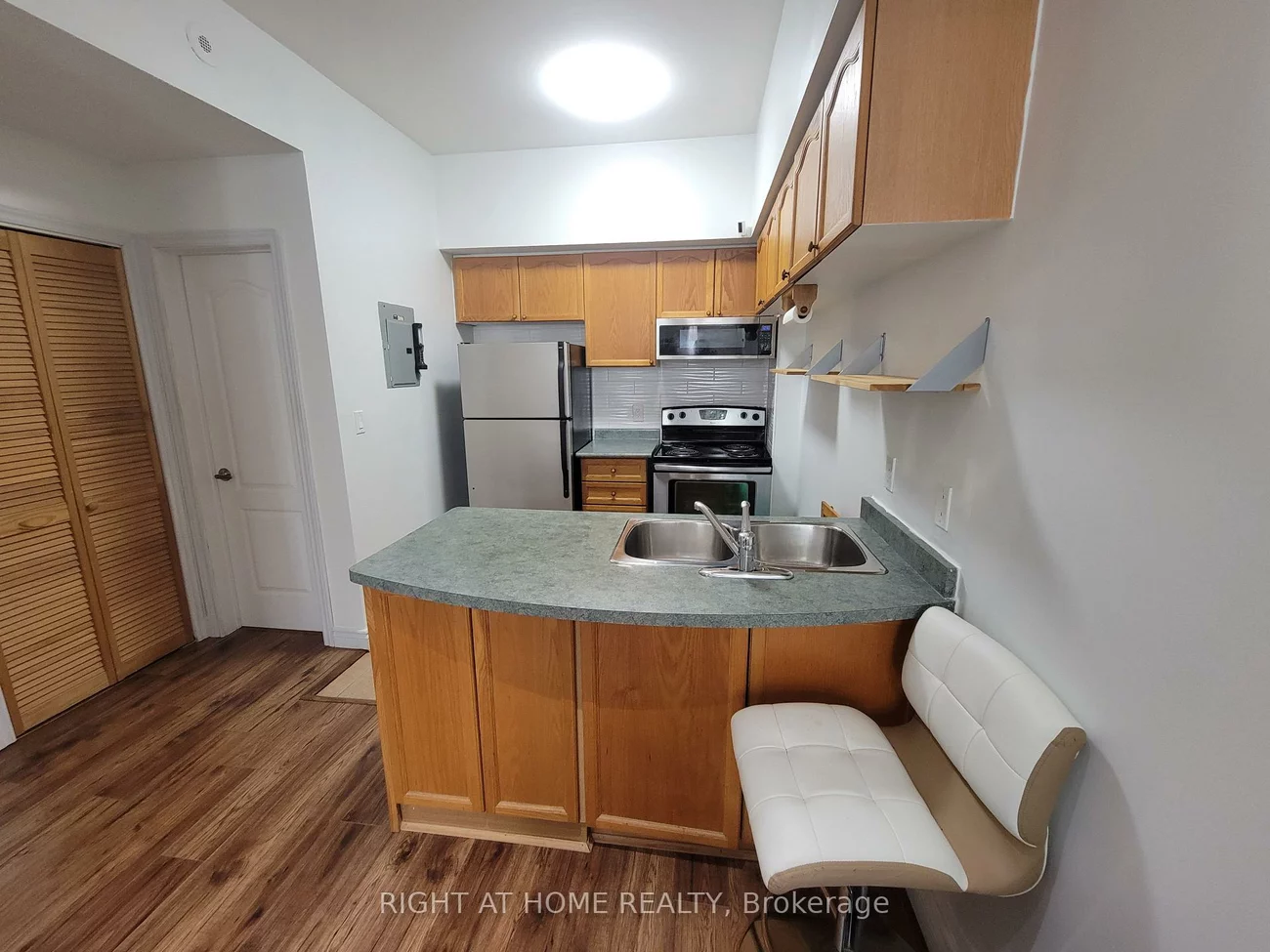 625, Shoreline, Cooksville, Mississauga