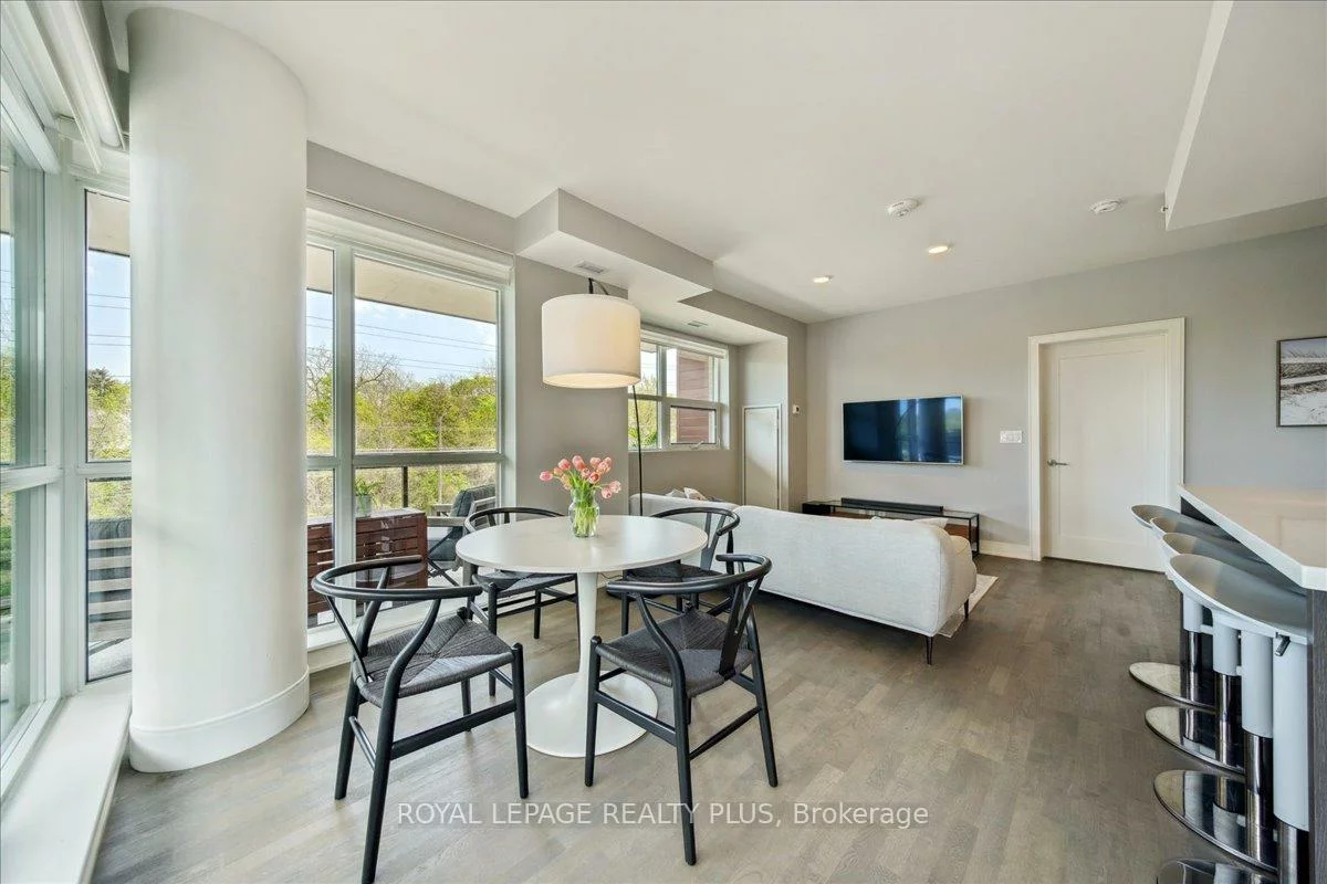 1575, Lakeshore, Clarkson, Mississauga