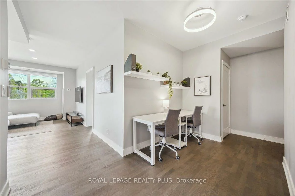 1575, Lakeshore, Clarkson, Mississauga