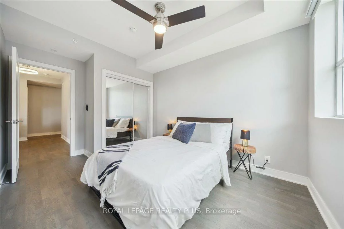 1575, Lakeshore, Clarkson, Mississauga