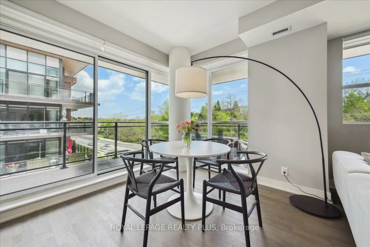 1575, Lakeshore, Clarkson, Mississauga