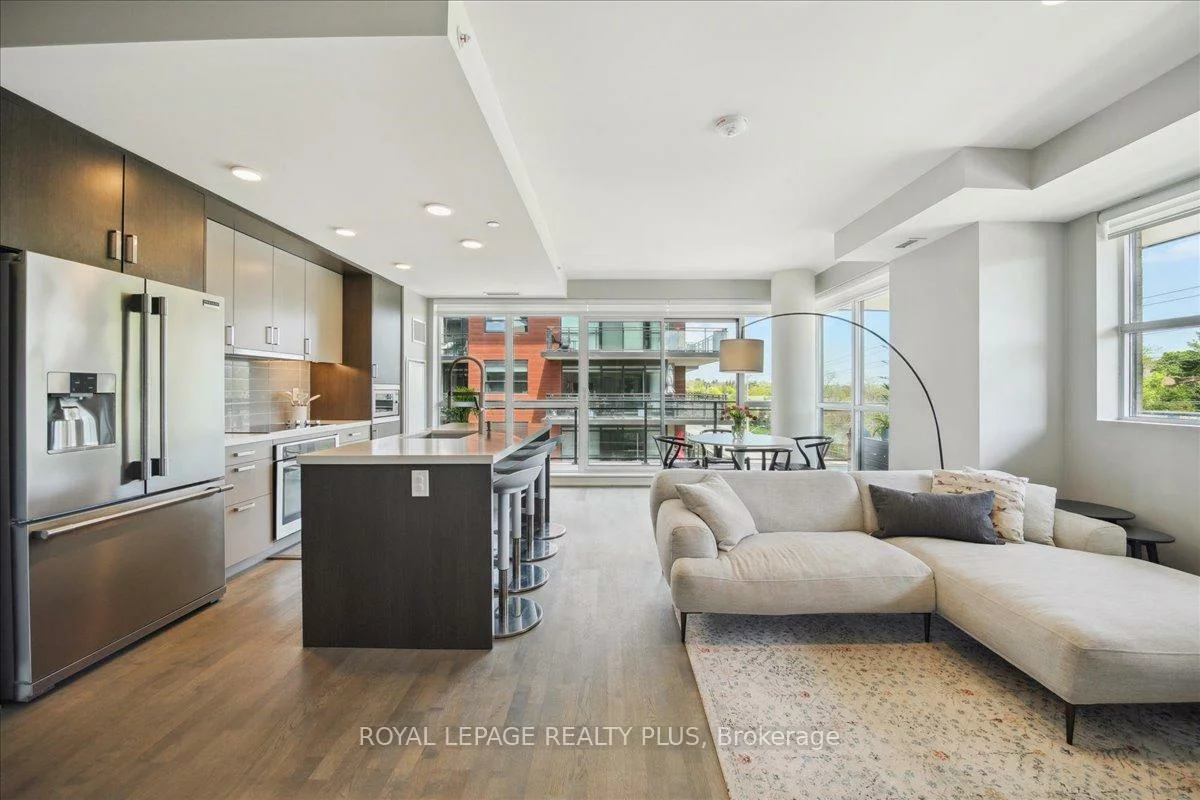 1575, Lakeshore, Clarkson, Mississauga