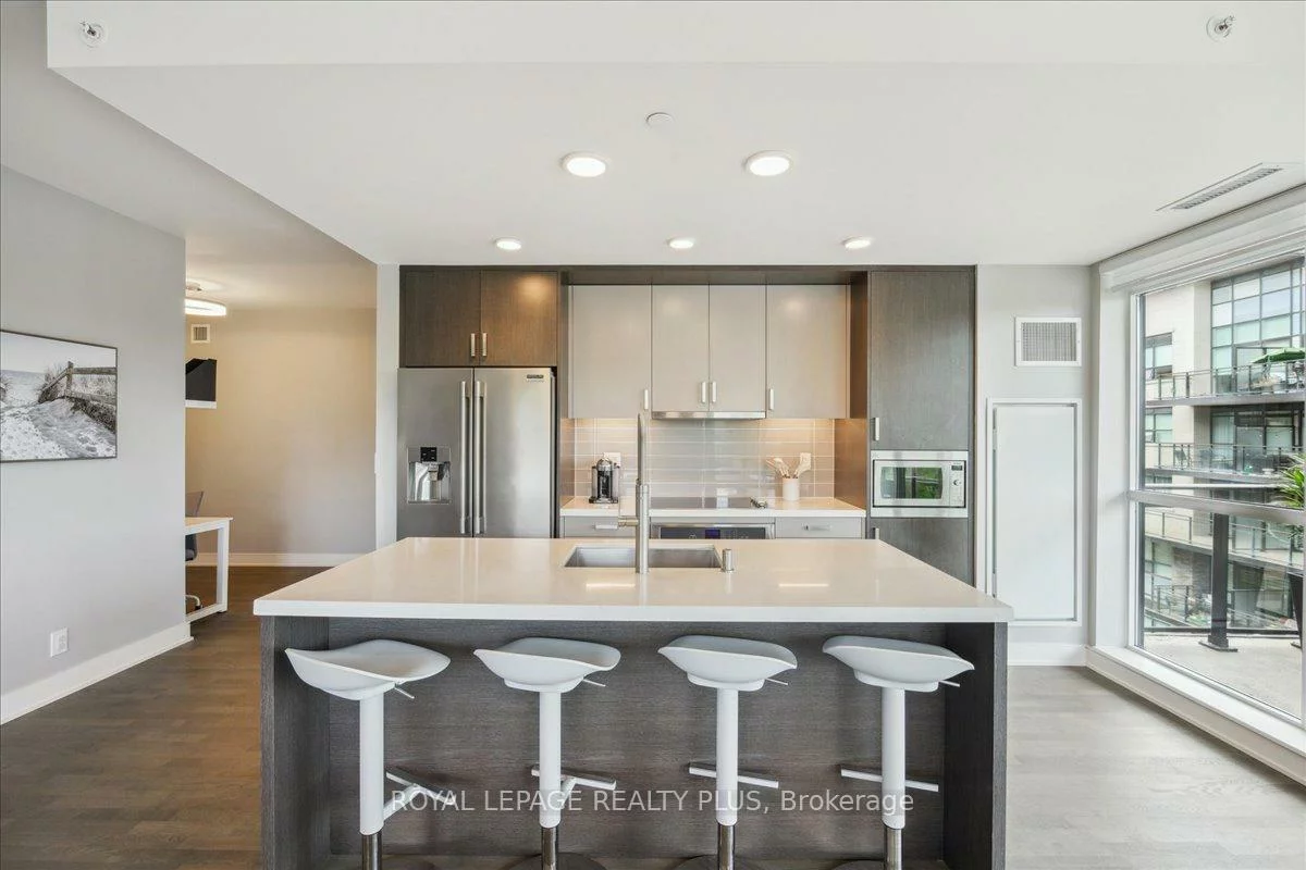 1575, Lakeshore, Clarkson, Mississauga