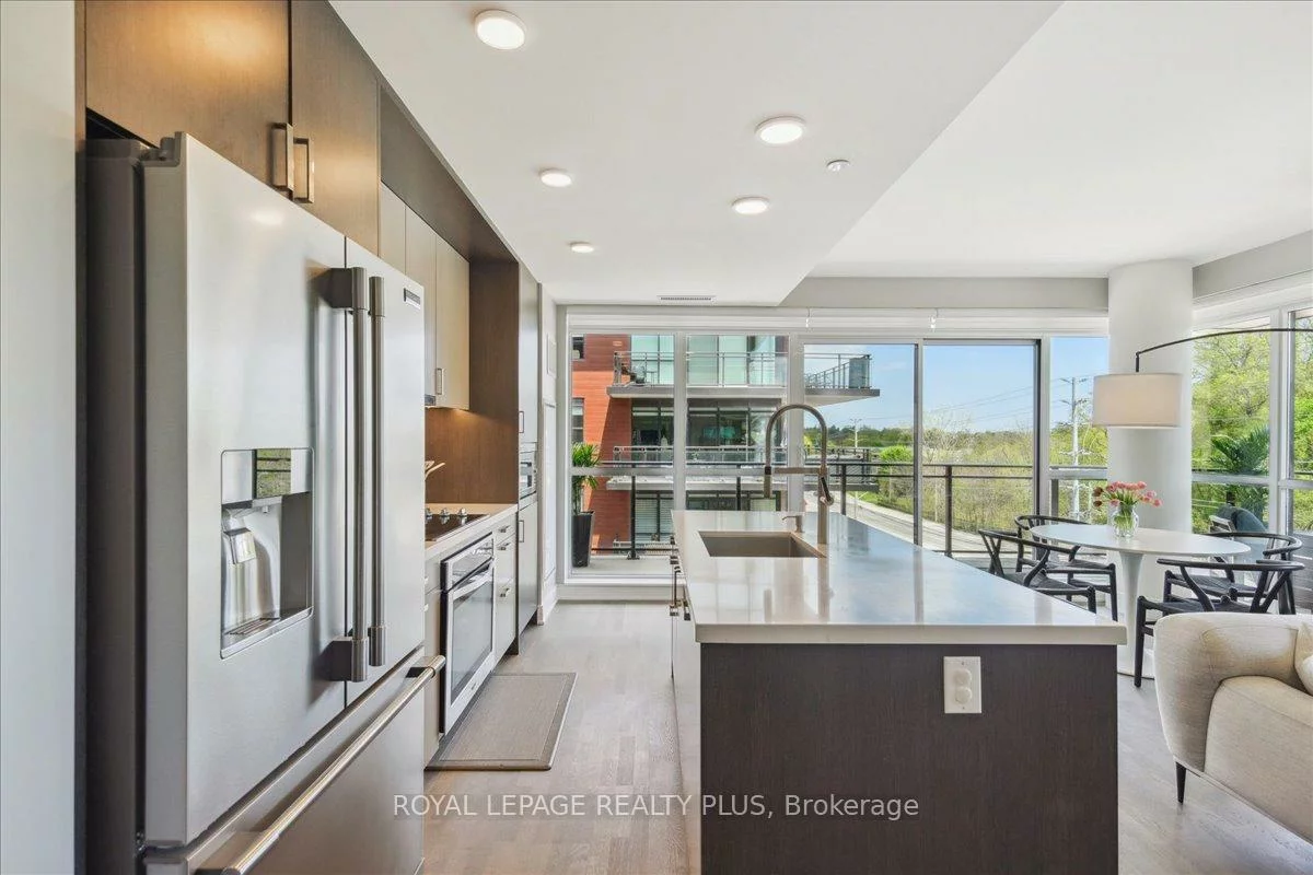 1575, Lakeshore, Clarkson, Mississauga