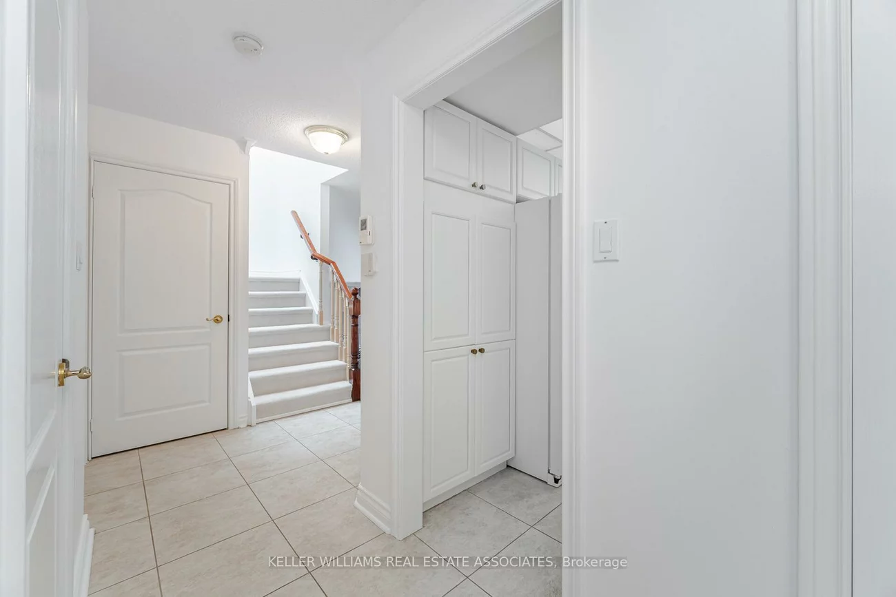 5480, Glen Erin, Central Erin Mills, Mississauga
