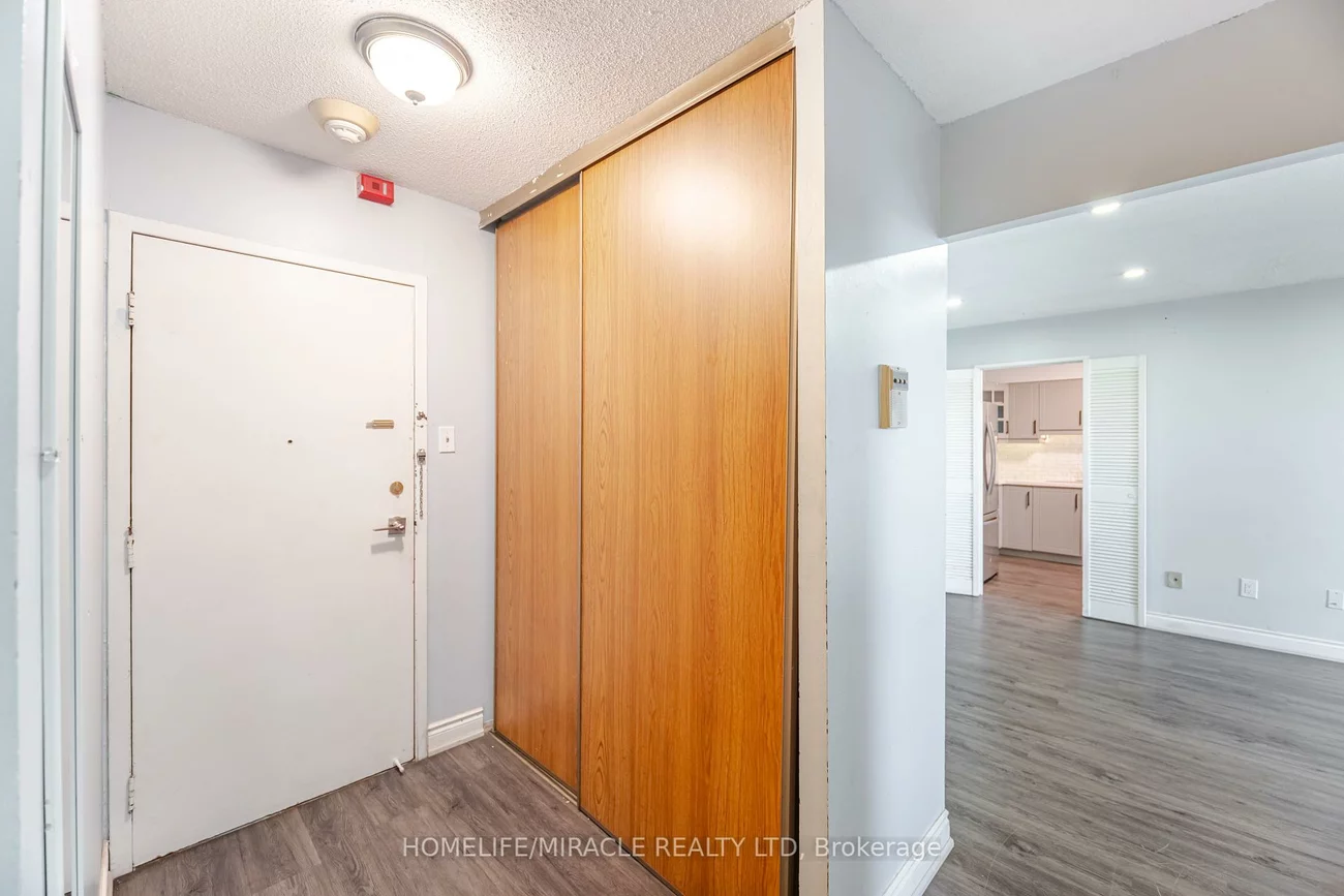 3577, Derry, Malton, Mississauga