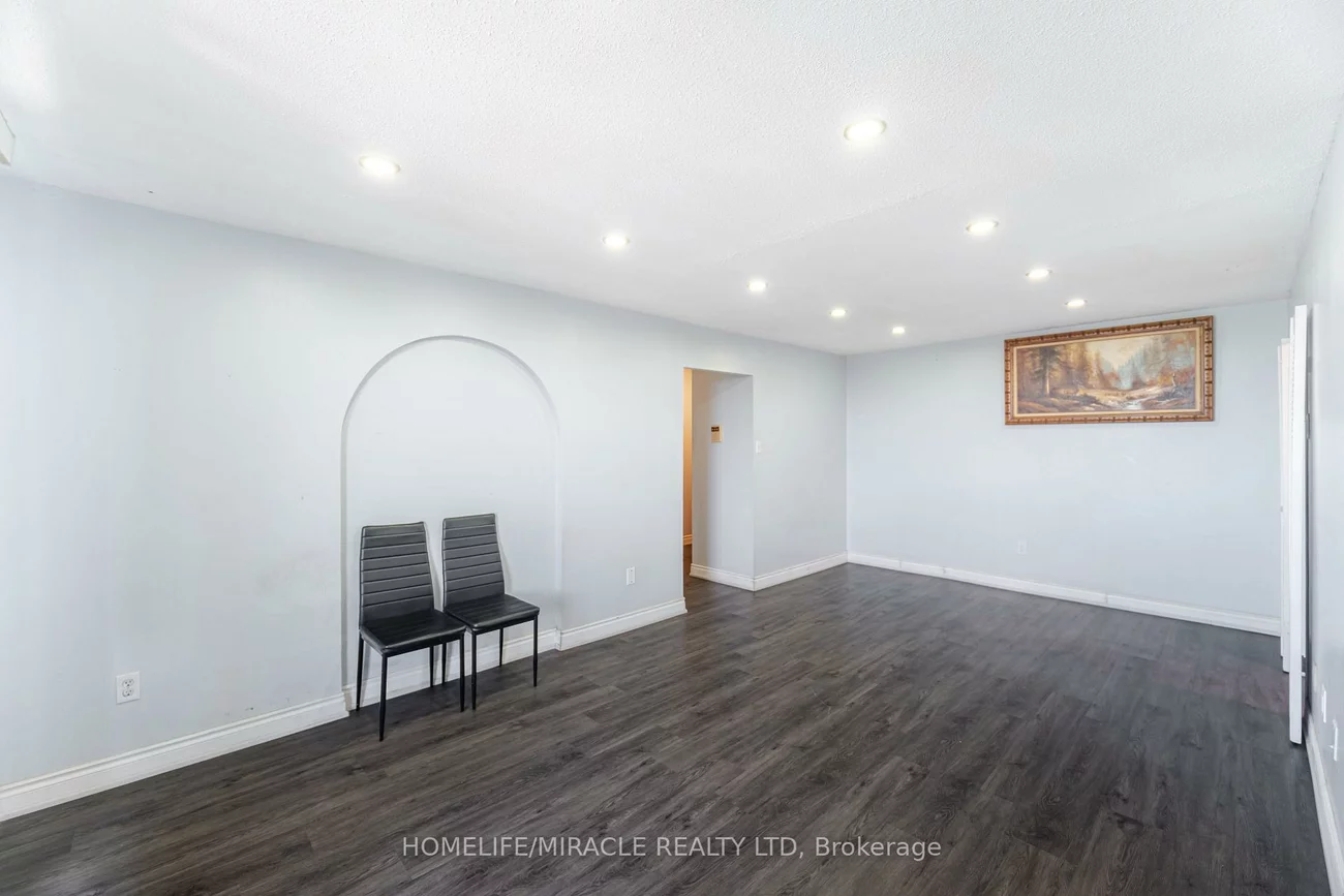 3577, Derry, Malton, Mississauga