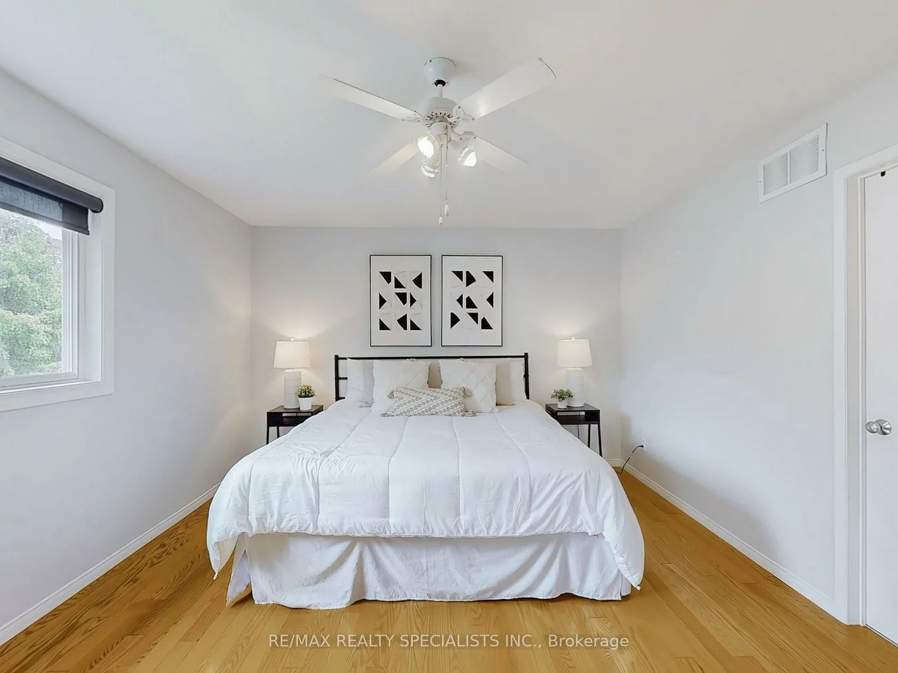 2945, Thomas, Central Erin Mills, Mississauga