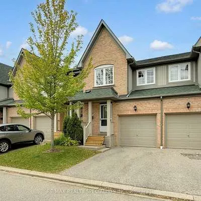 2945, Thomas, Central Erin Mills, Mississauga