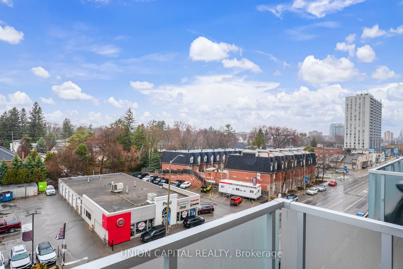 215, Lakeshore, Port Credit, Mississauga
