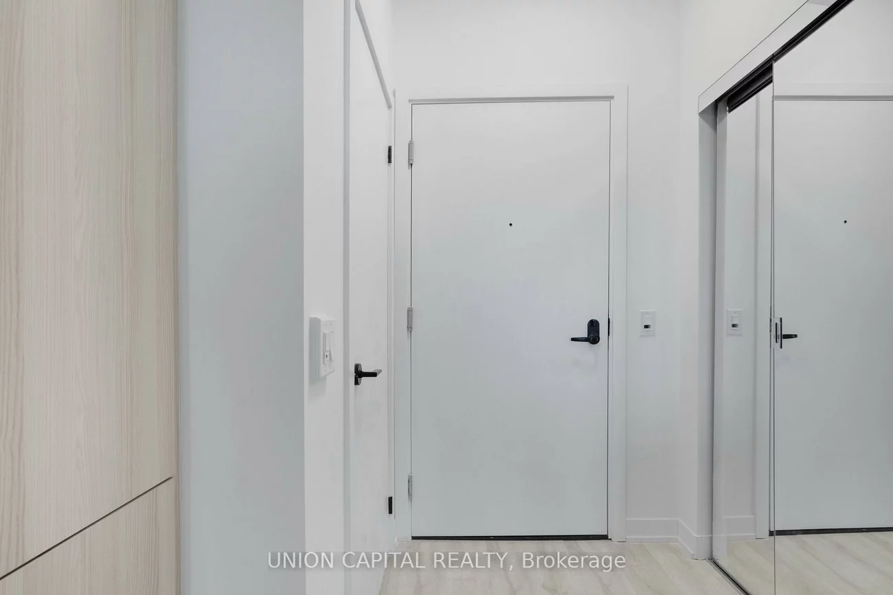 215, Lakeshore, Port Credit, Mississauga