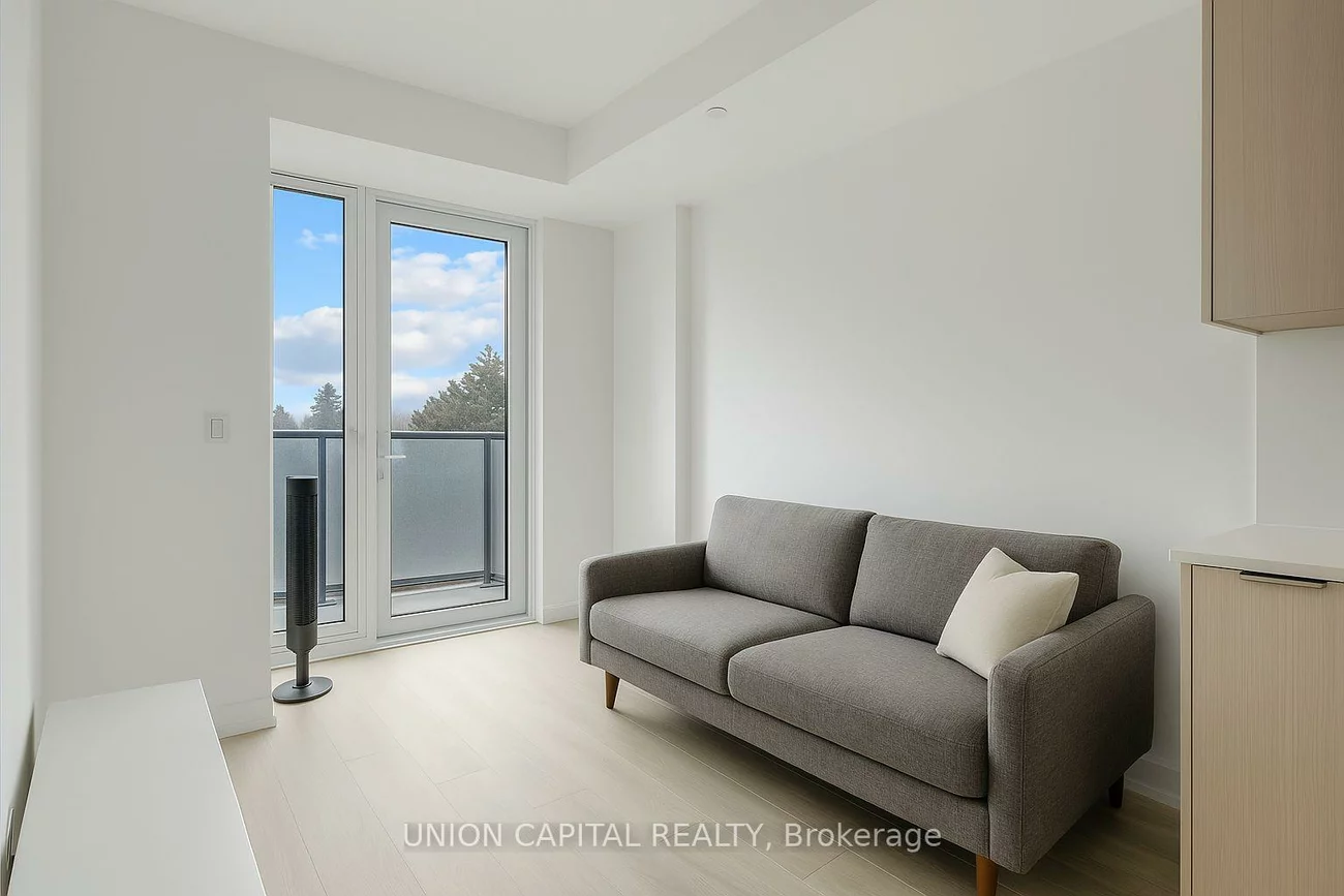 215, Lakeshore, Port Credit, Mississauga